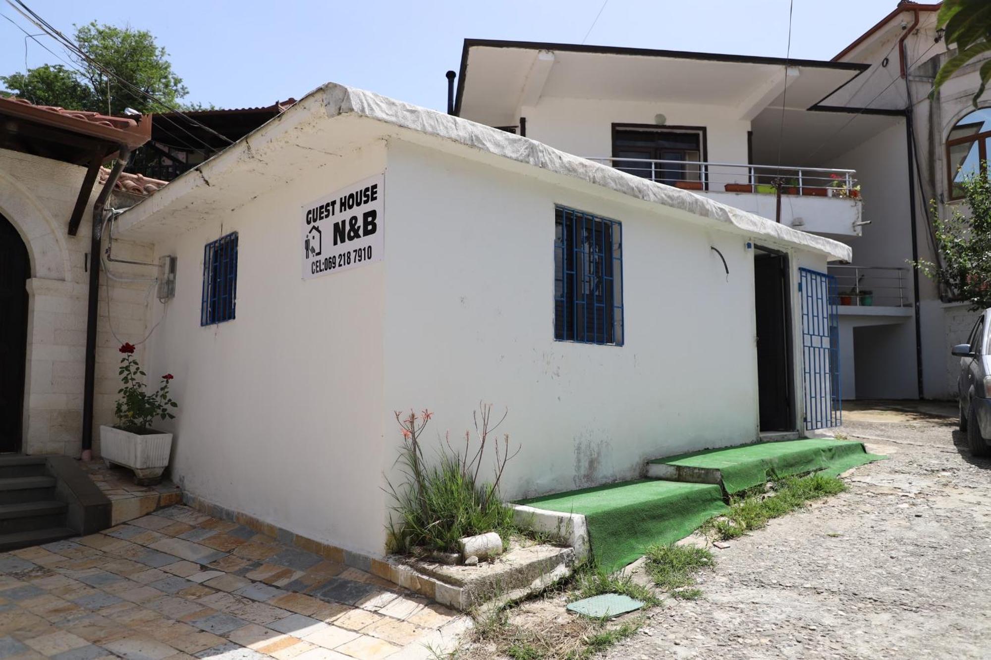 Guesthouse N&B Berati Exterior foto